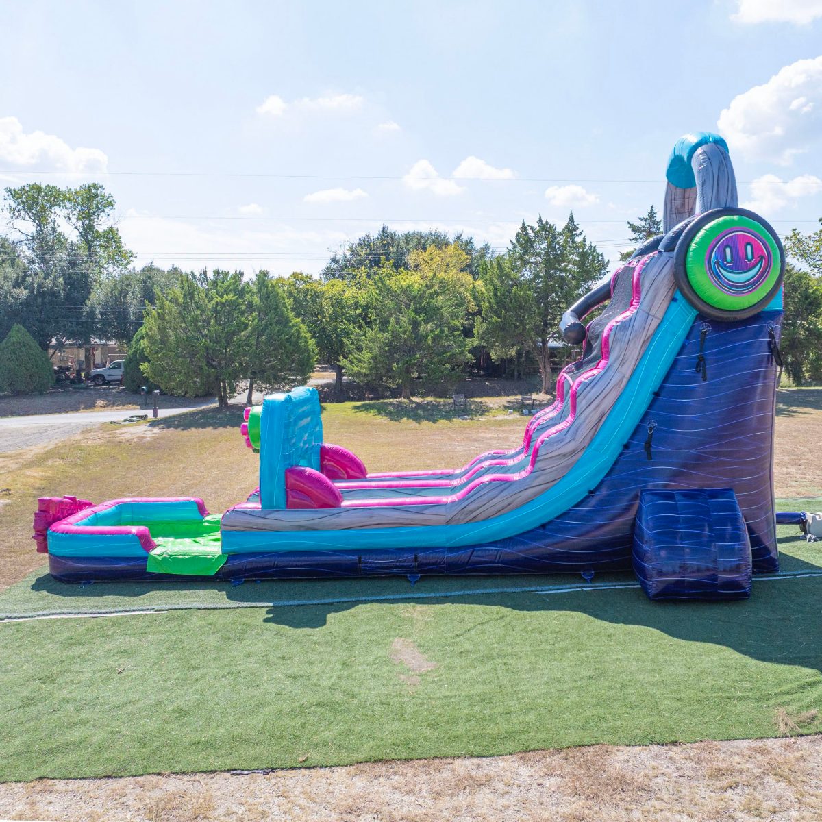 Kids playing on the 22′ Glitch Rush Single Lane Gamer Water Slide at a birthday party